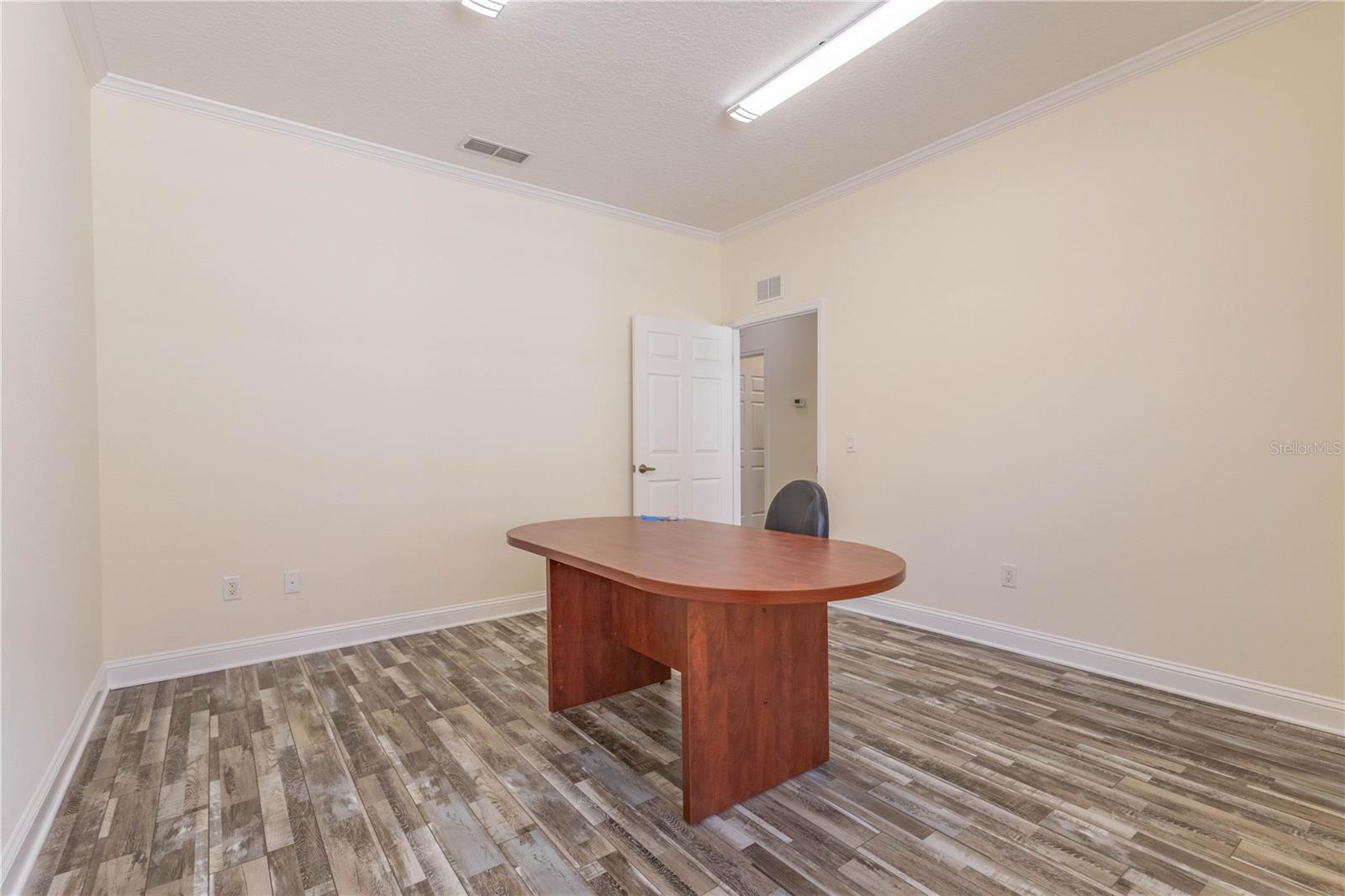 389 Palm Coast Pkwy Sw #2 Property Photo 18