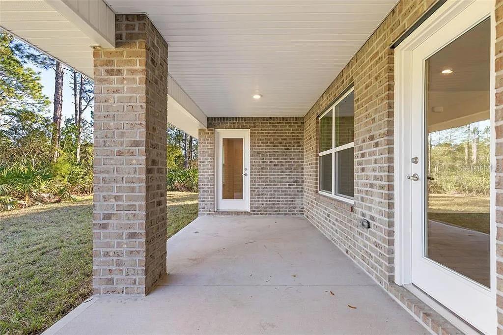 5 Randolph Dr Property Photo 7