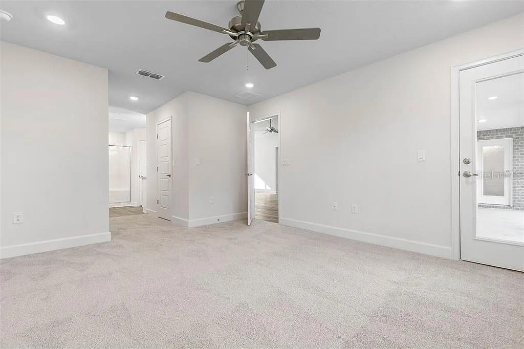5 Randolph Dr Property Photo 8