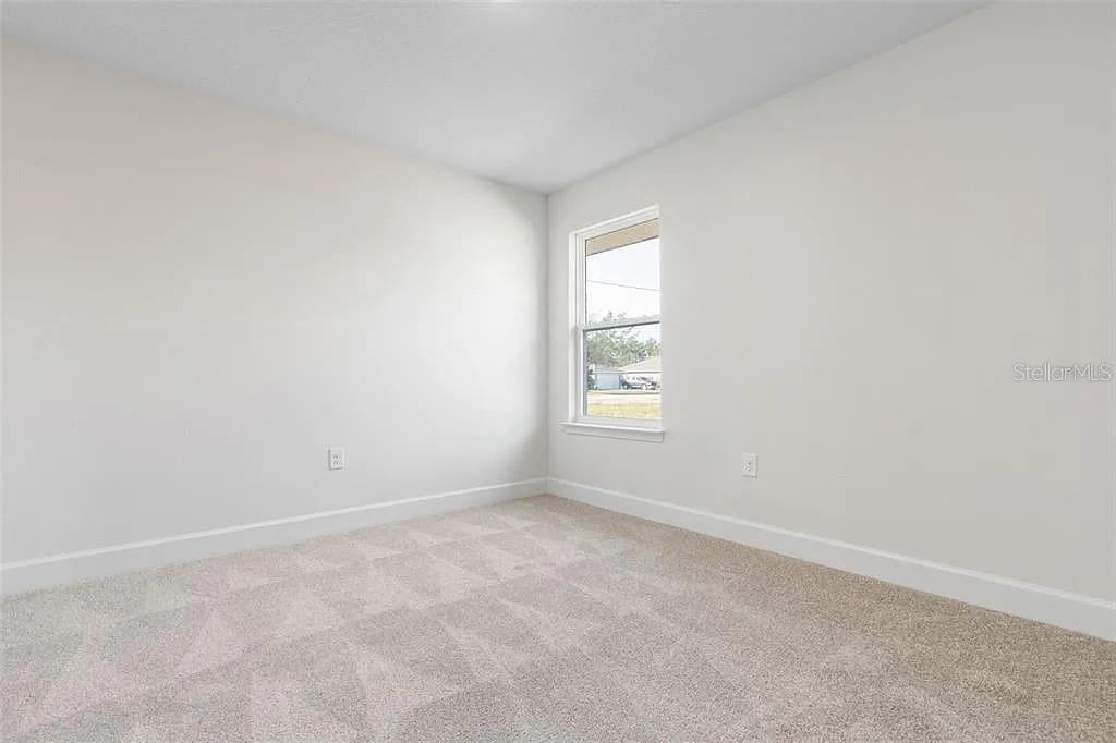 5 Randolph Dr Property Photo 9