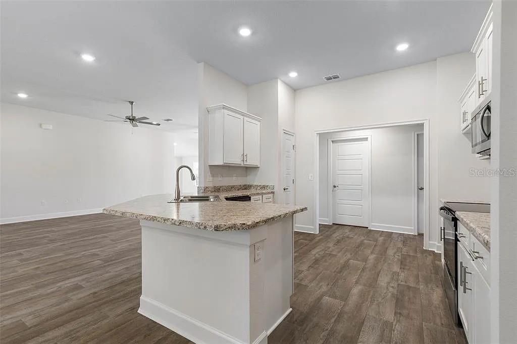 5 Randolph Dr Property Photo 22