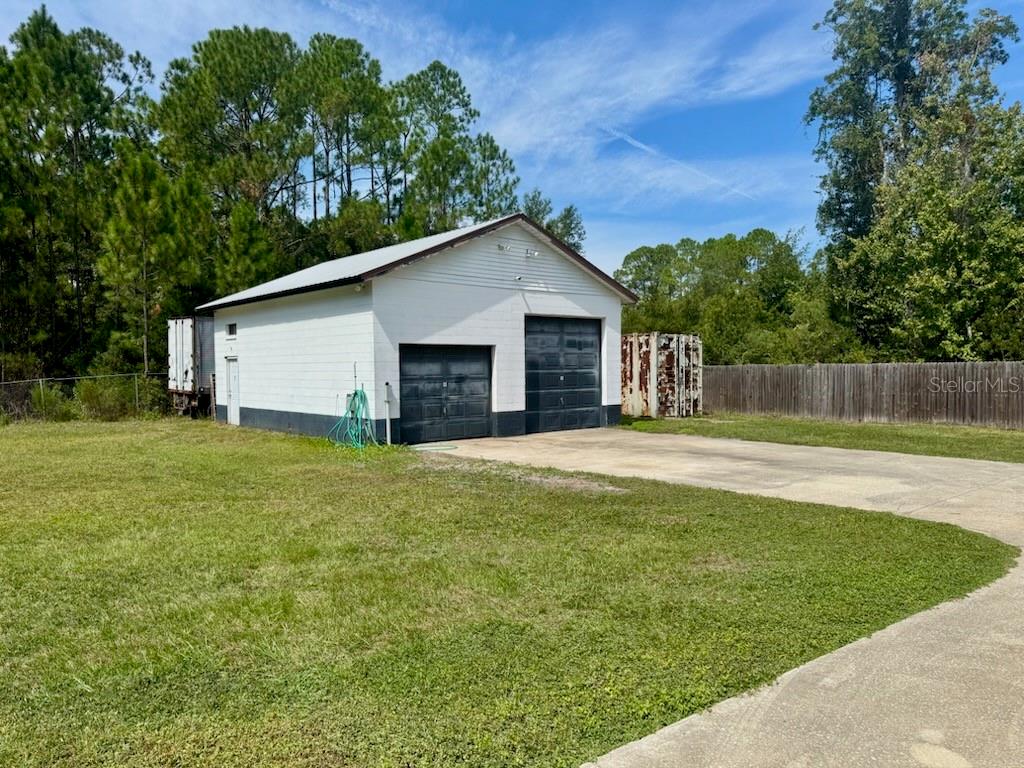 1542 Beech Blvd Property Photo 3
