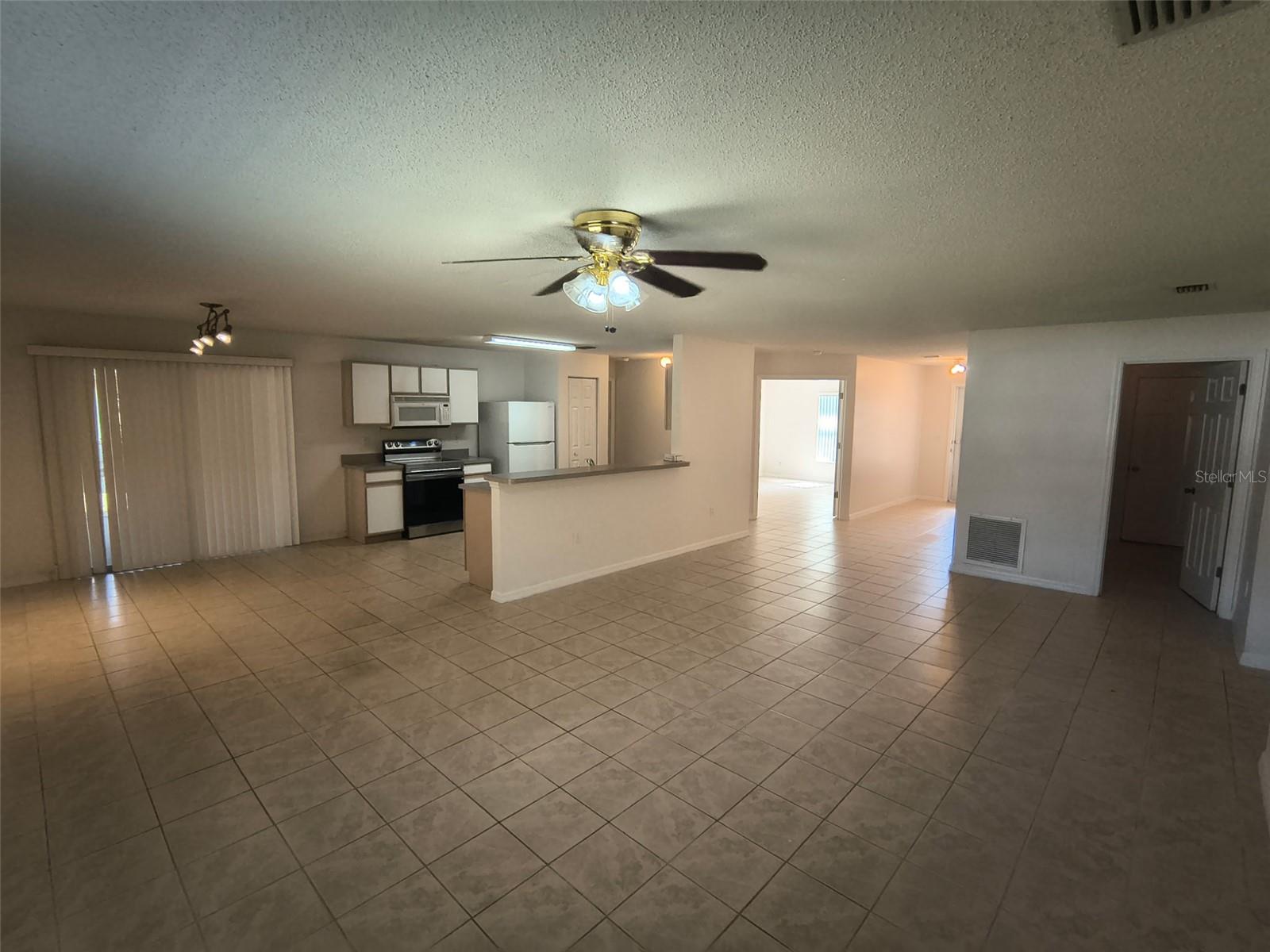 5 Post Oak Ln Property Photo 2