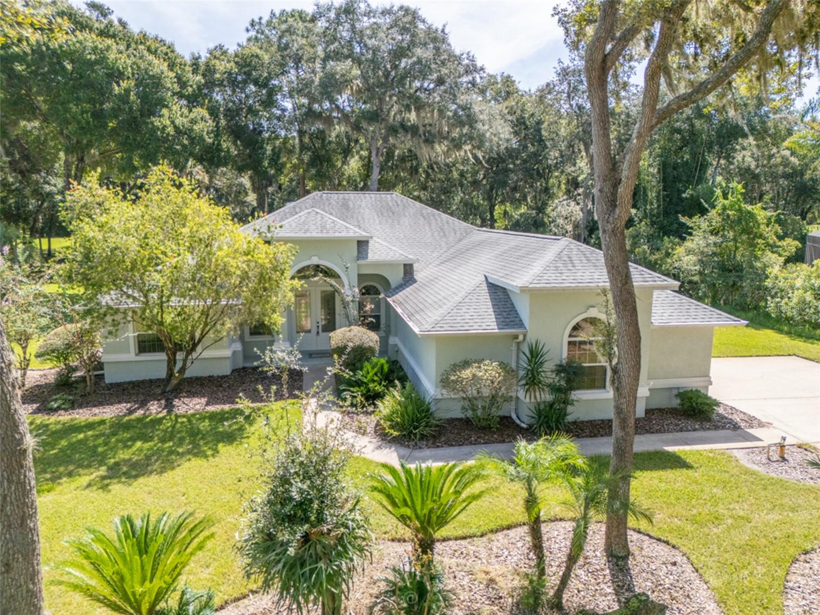 3755 Carrick Dr Property Photo 4