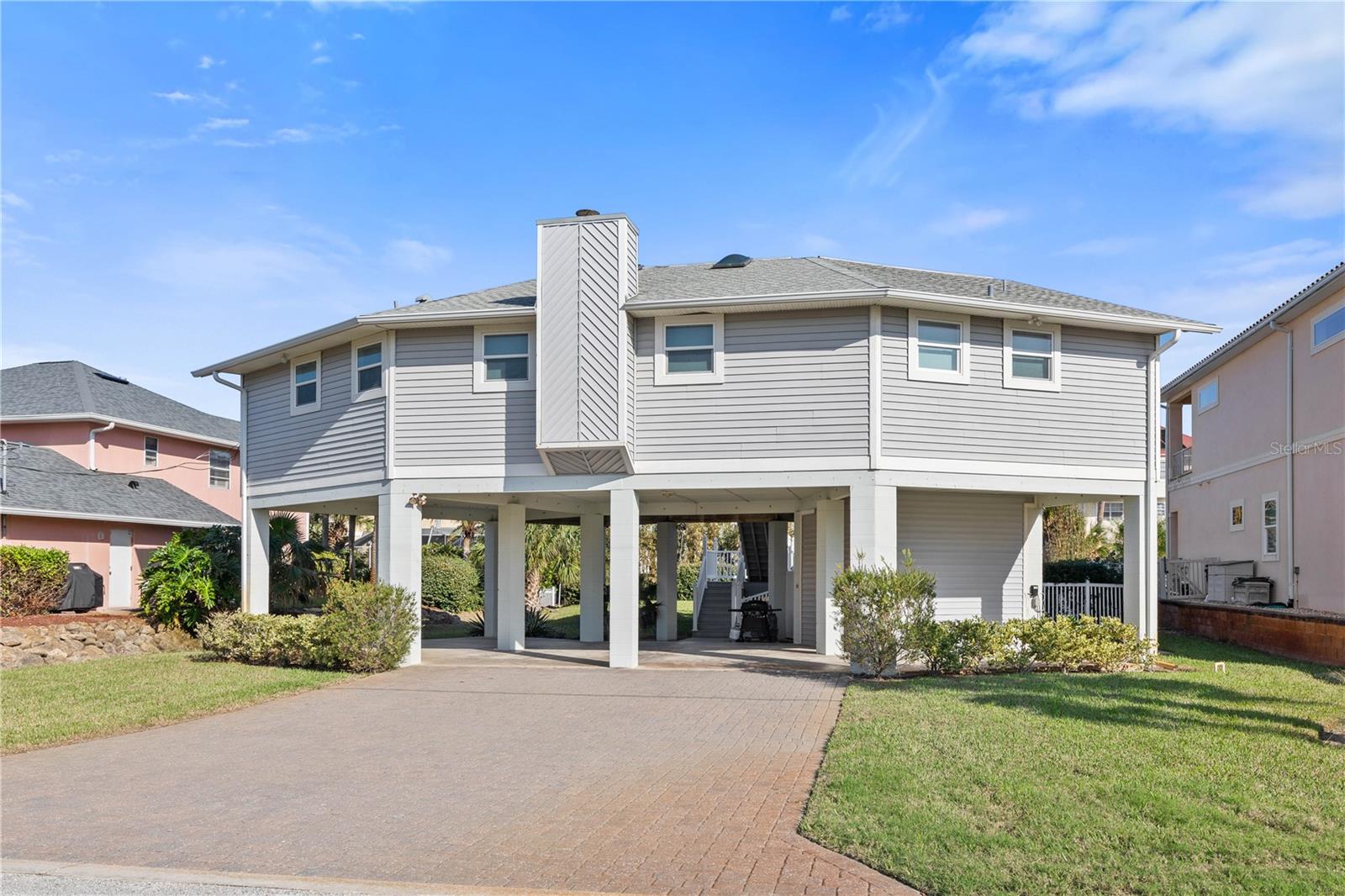 7 MAHOE DR S Property Photo 1