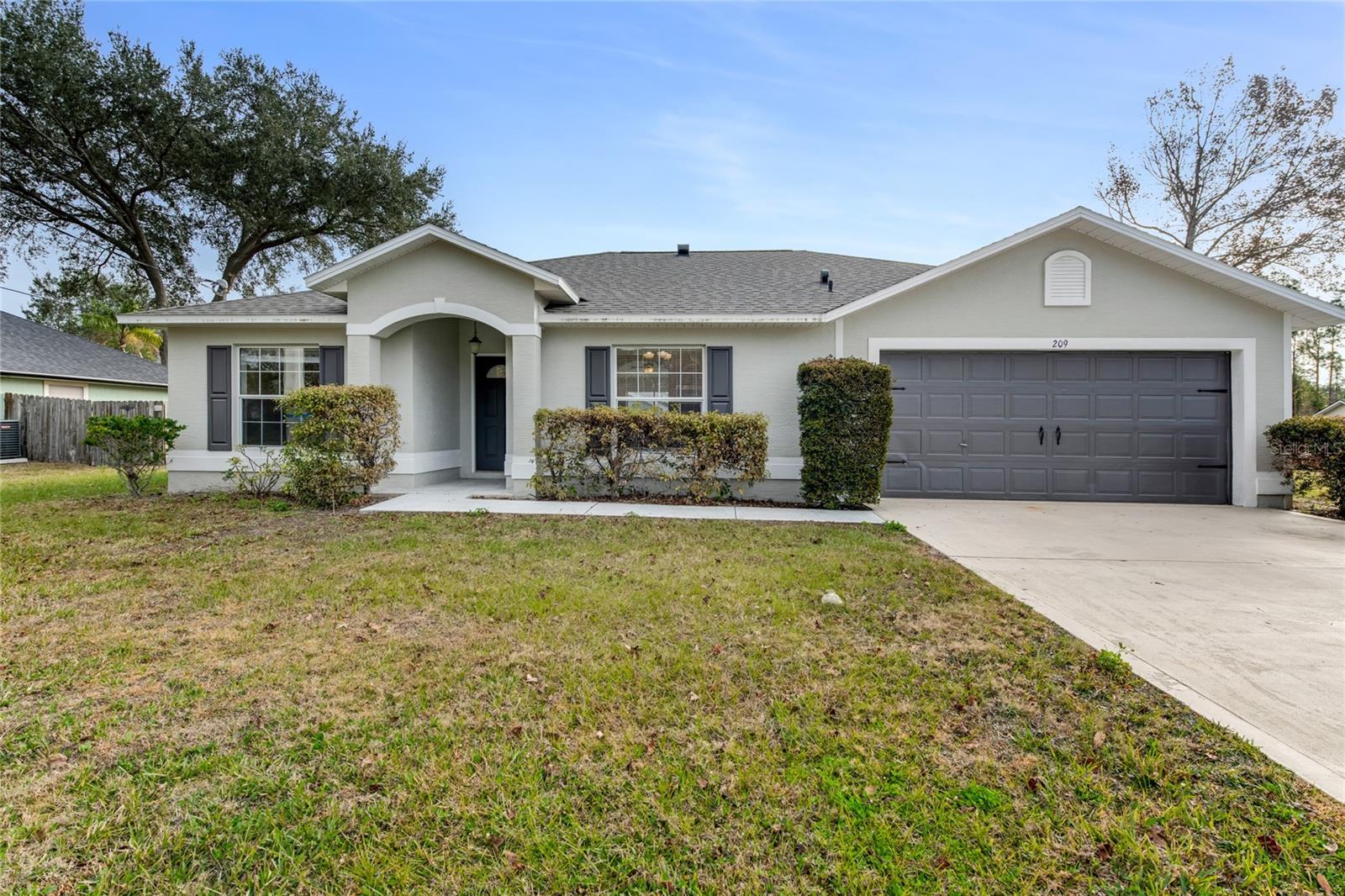 209 Parkview Dr Property Photo 1