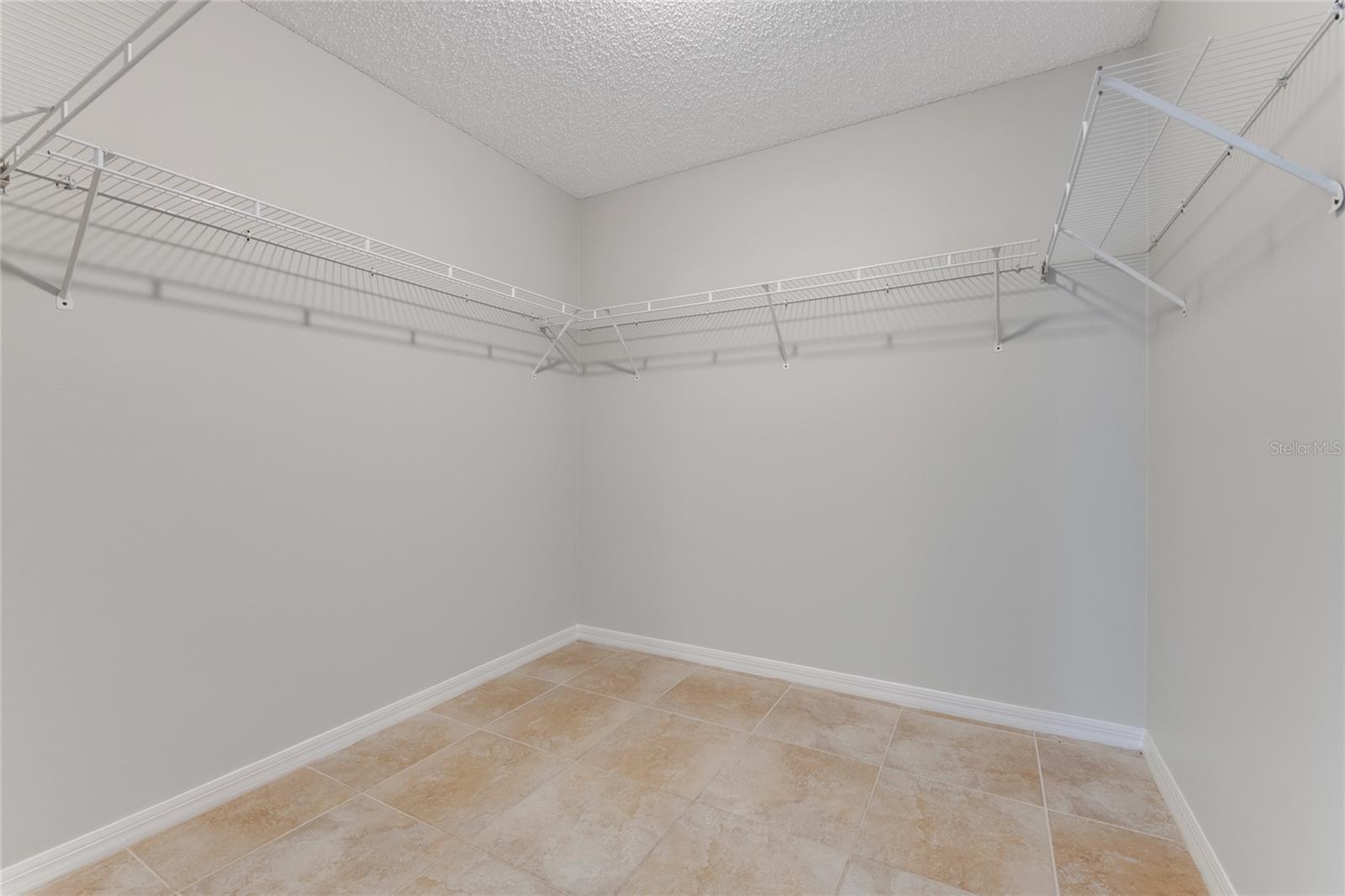 209 Parkview Dr Property Photo 12