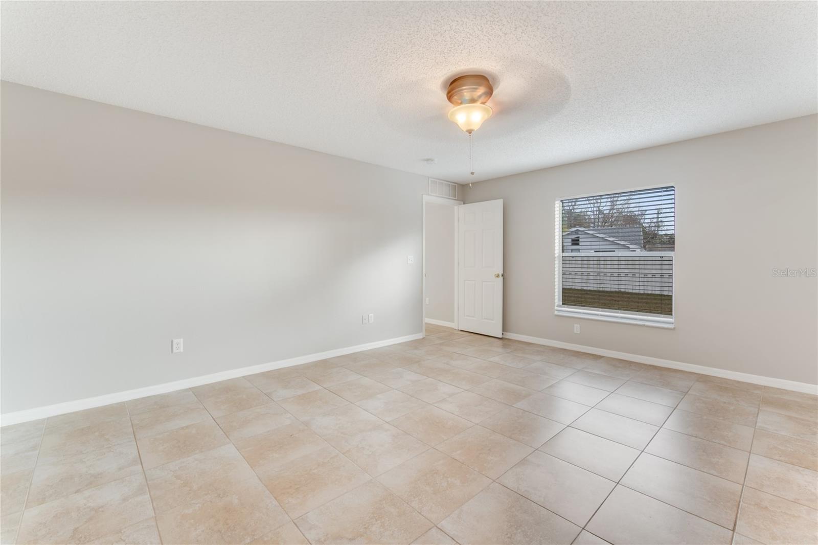 209 Parkview Dr Property Photo 13