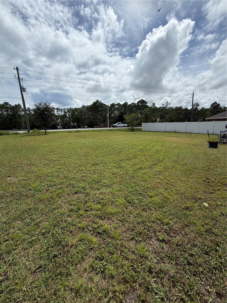 65 Ryecliffe Dr Property Photo 2