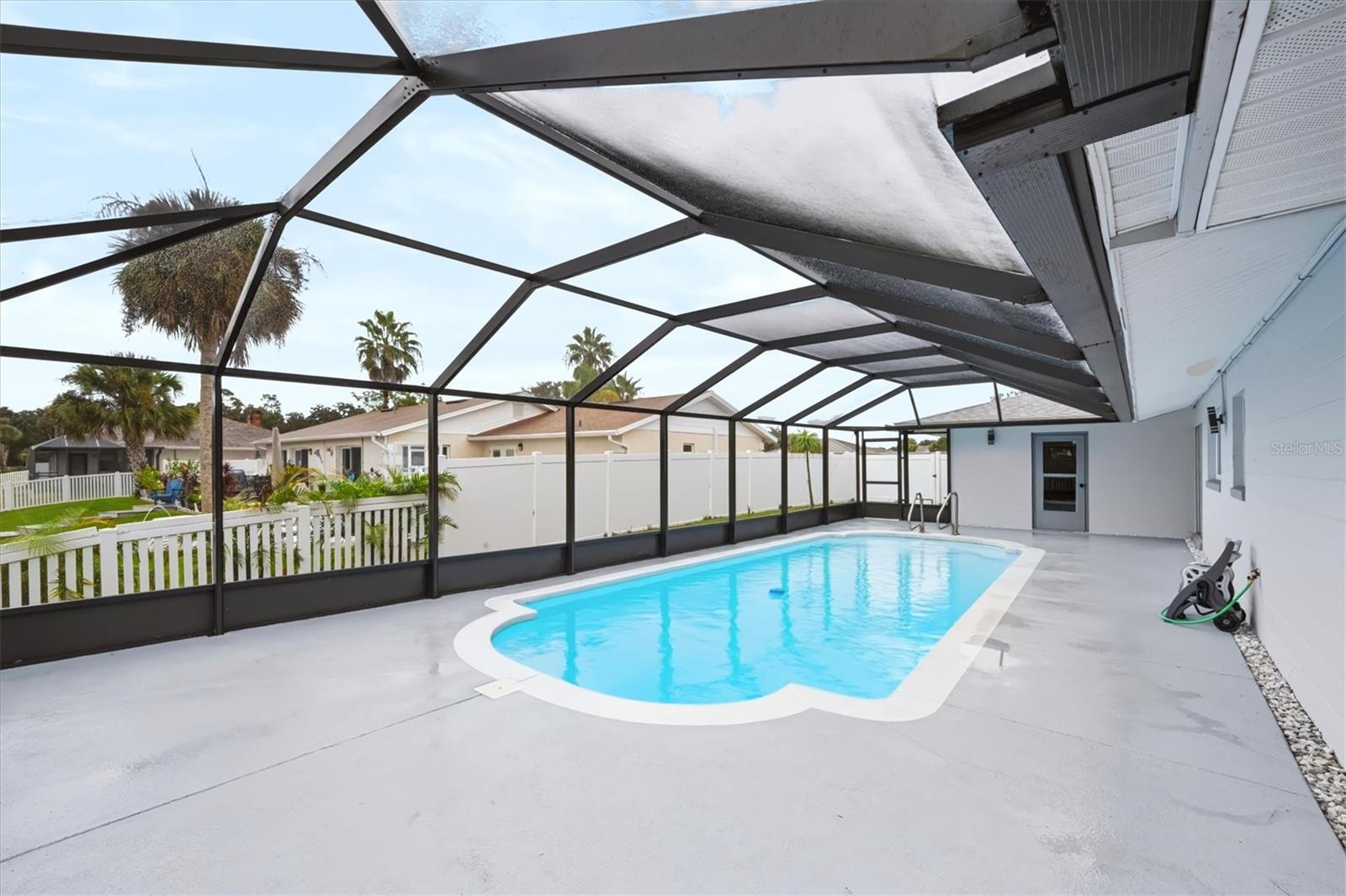 9 Castle Ct Property Photo 27