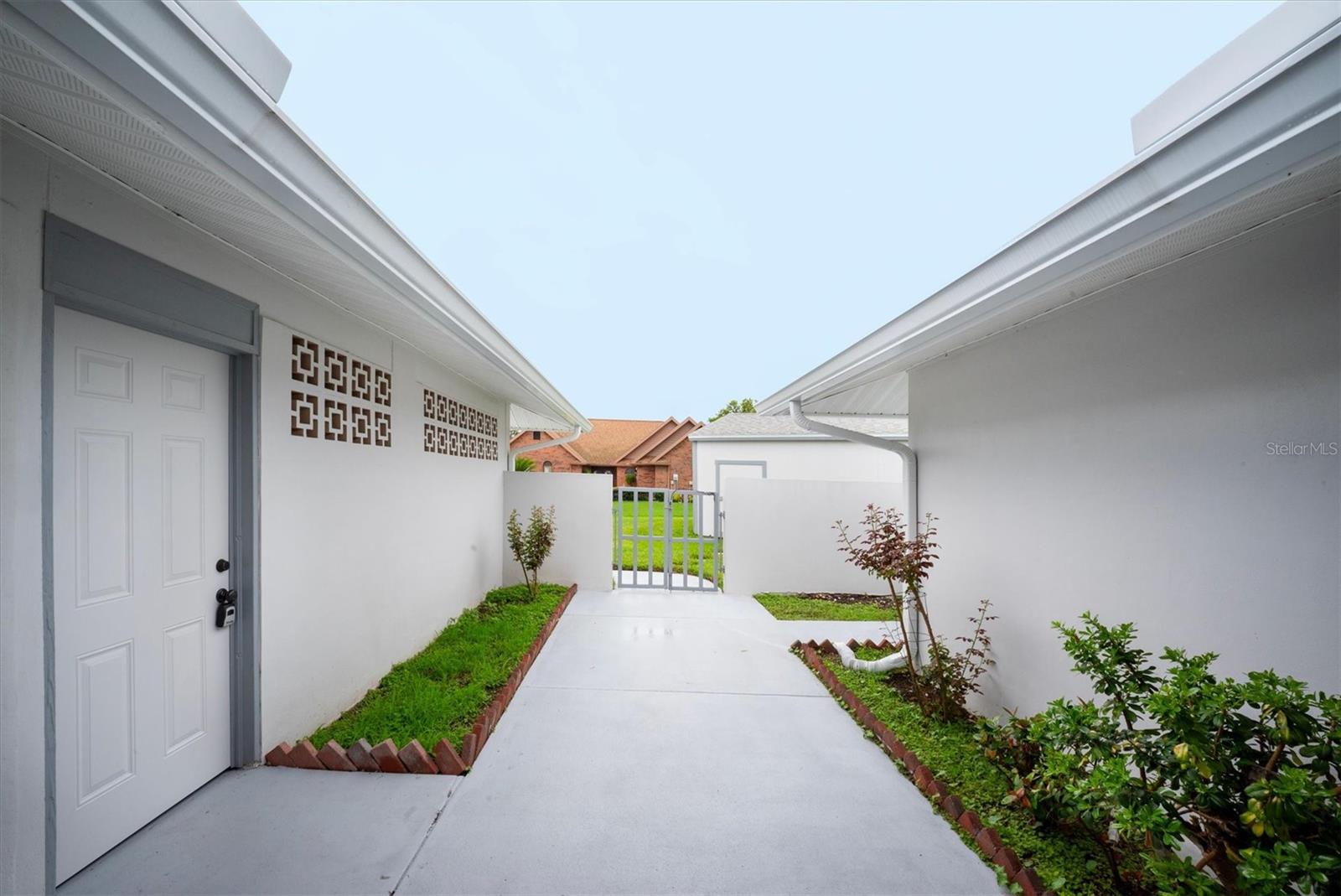 9 Castle Ct Property Photo 34