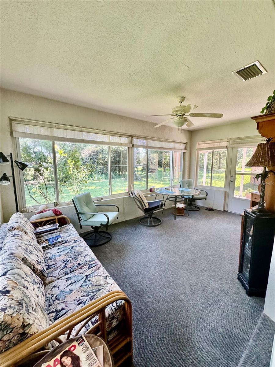 3 Felwood Ln Property Photo 9