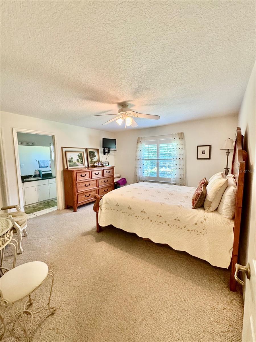 3 Felwood Ln Property Photo 13