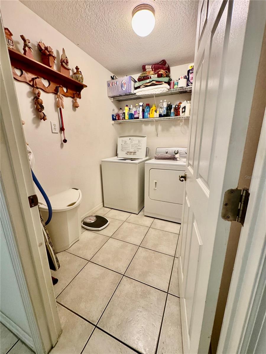 3 Felwood Ln Property Photo 16