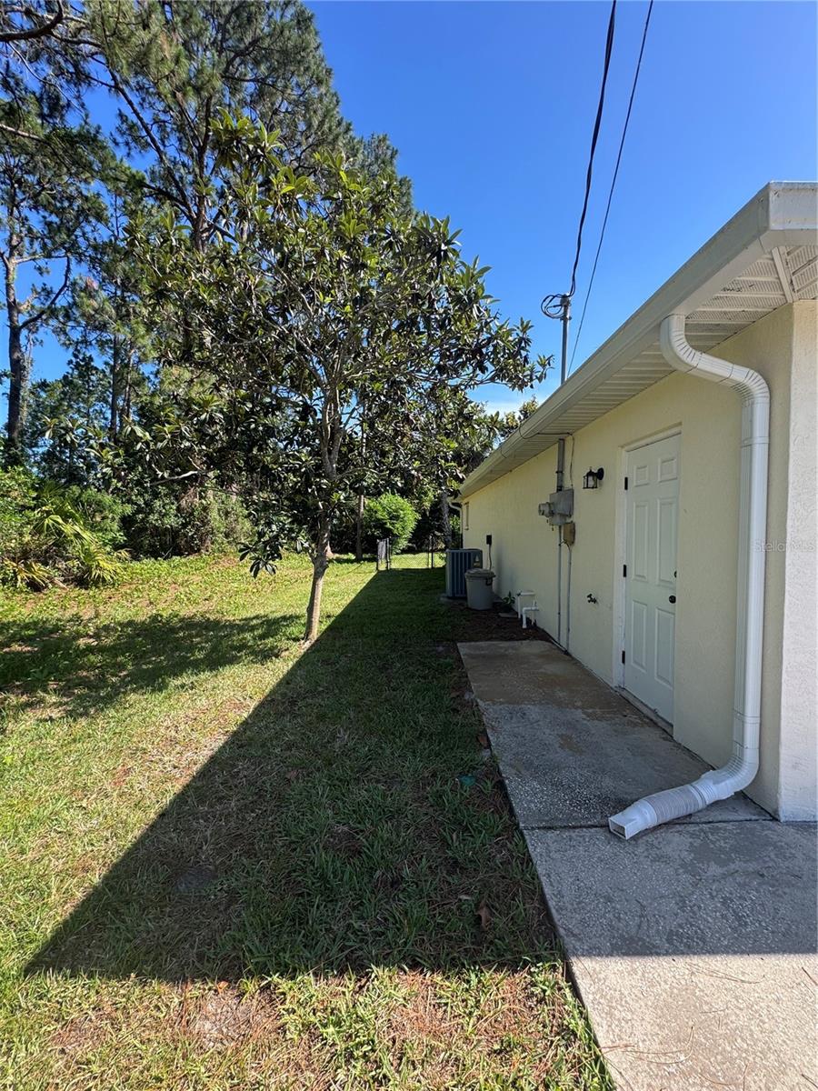 3 Felwood Ln Property Photo 17