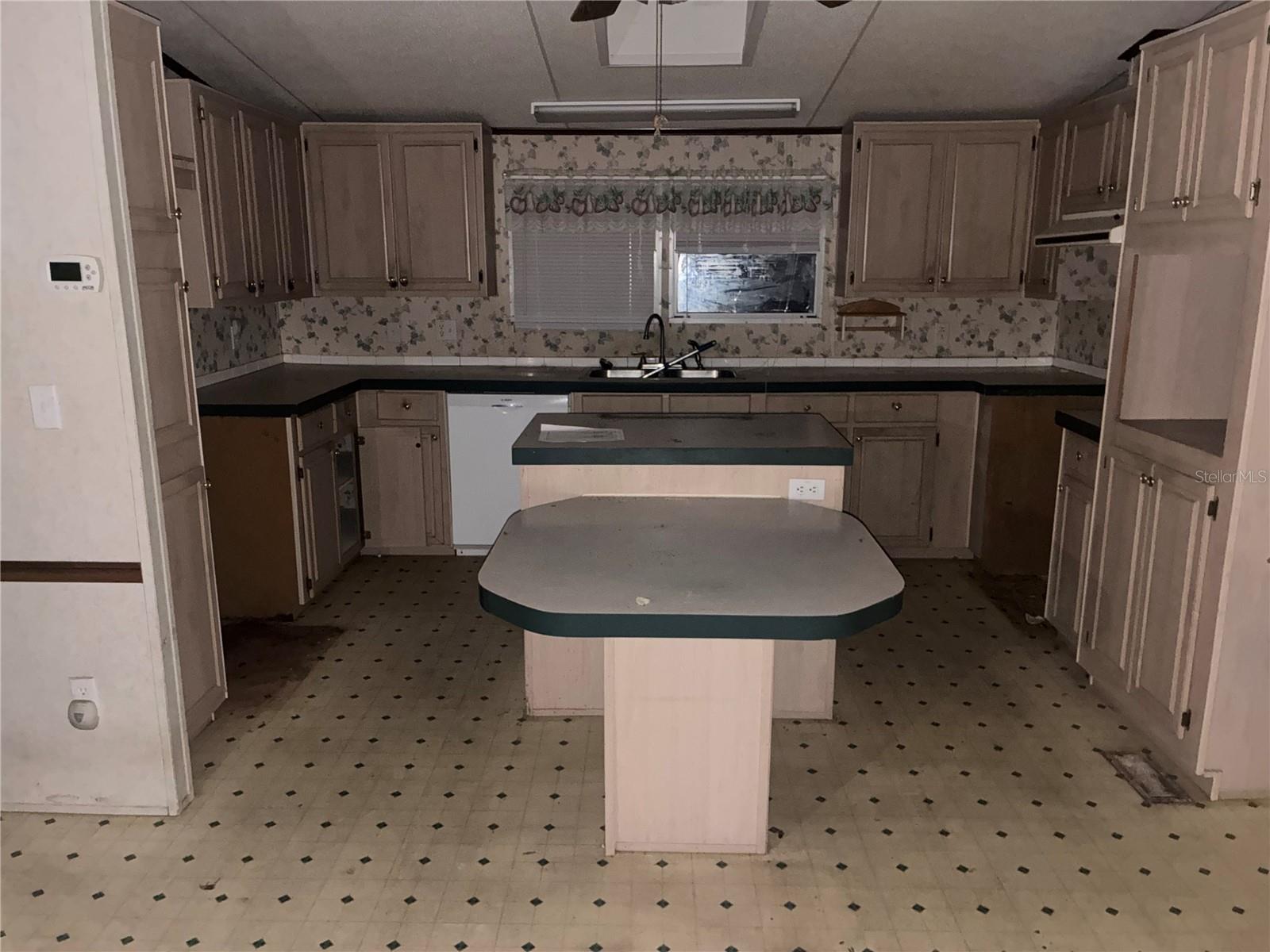 55616 Lee St Property Photo 3