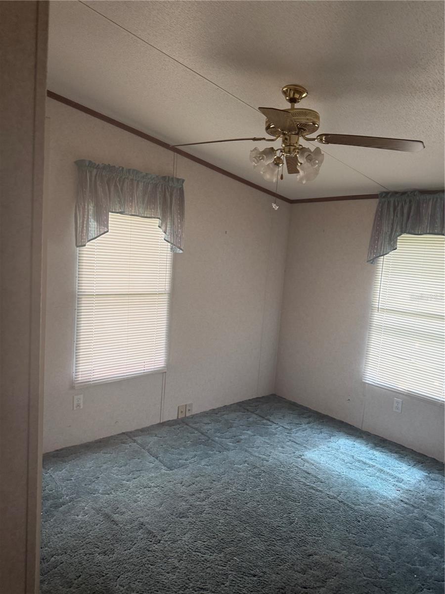 55616 Lee St Property Photo 7