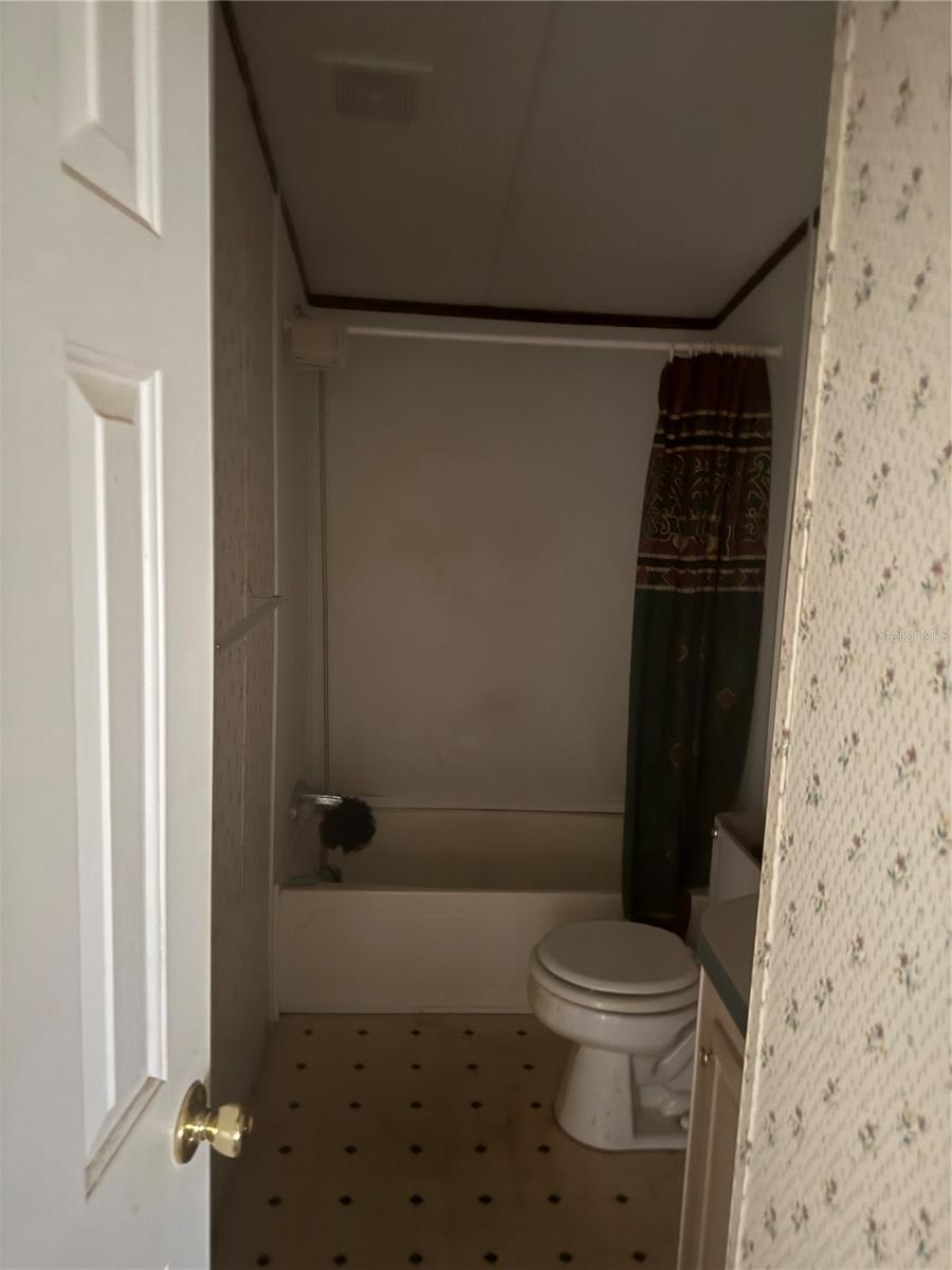 55616 Lee St Property Photo 8