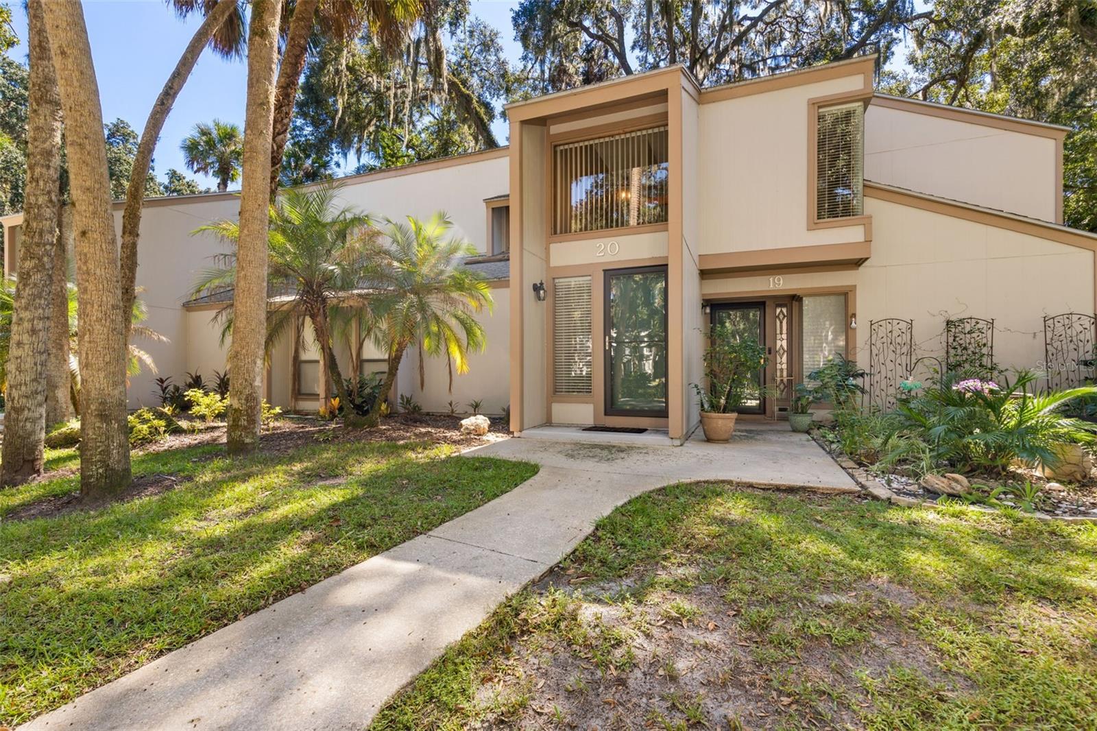 20 Mid Oaks Cir Property Photo 1