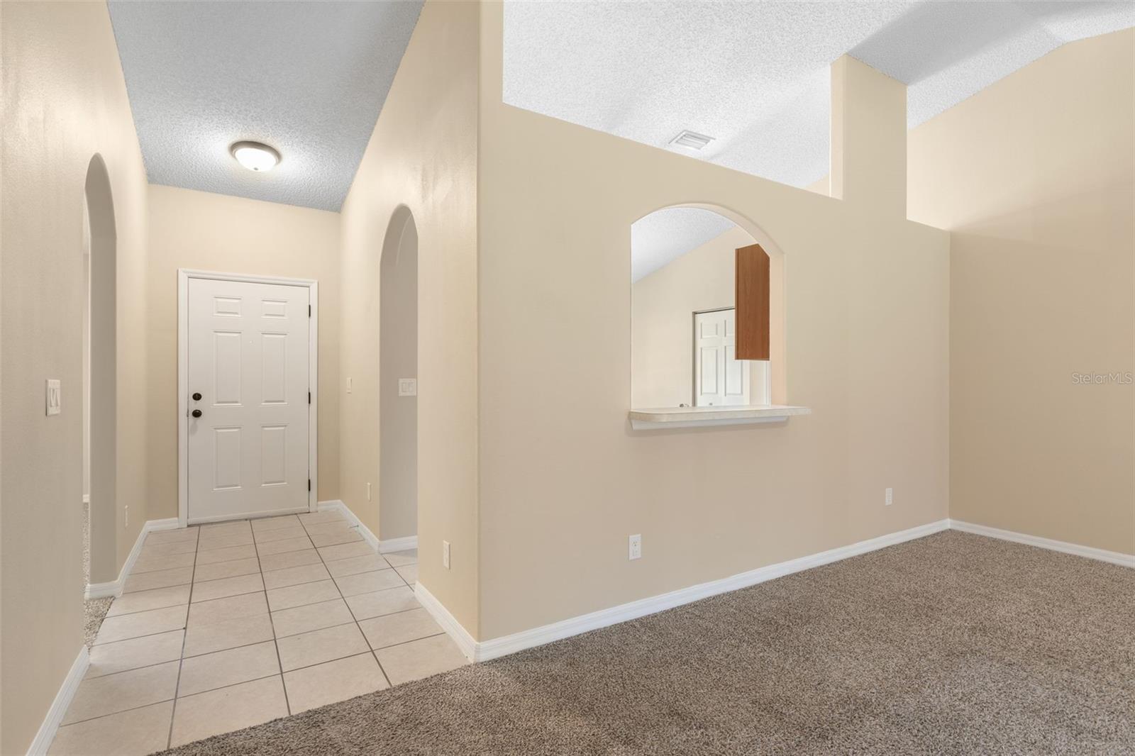 46 Rickenbacker Dr Property Photo 8
