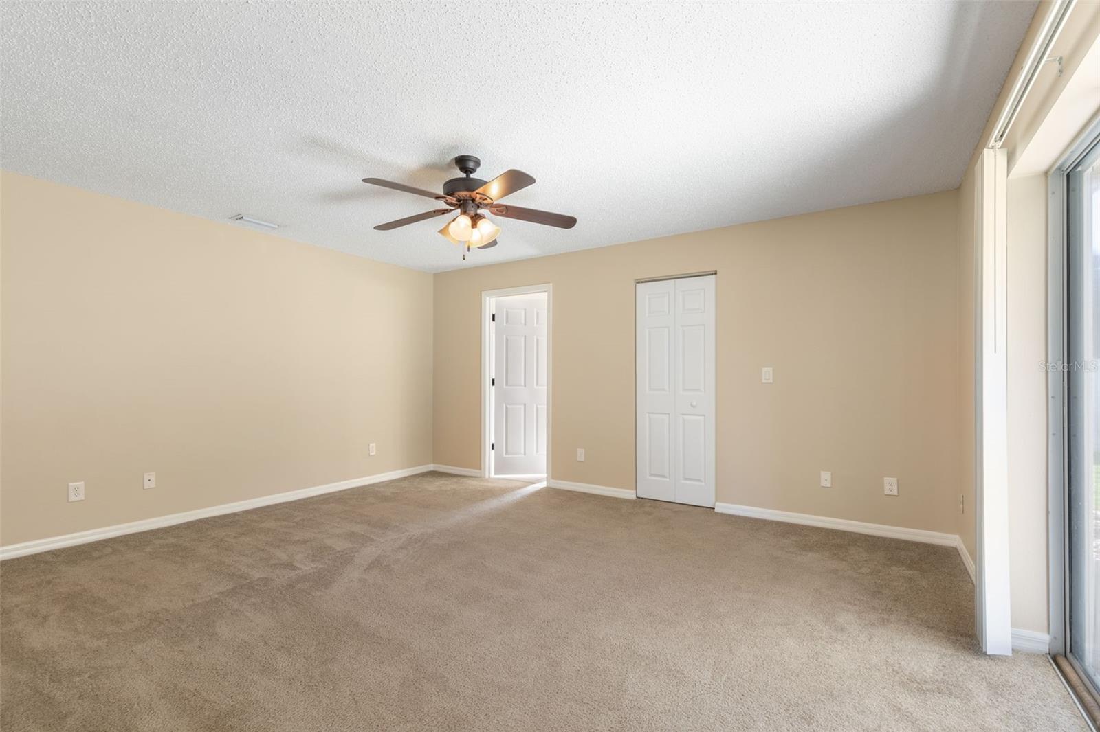 46 Rickenbacker Dr Property Photo 19