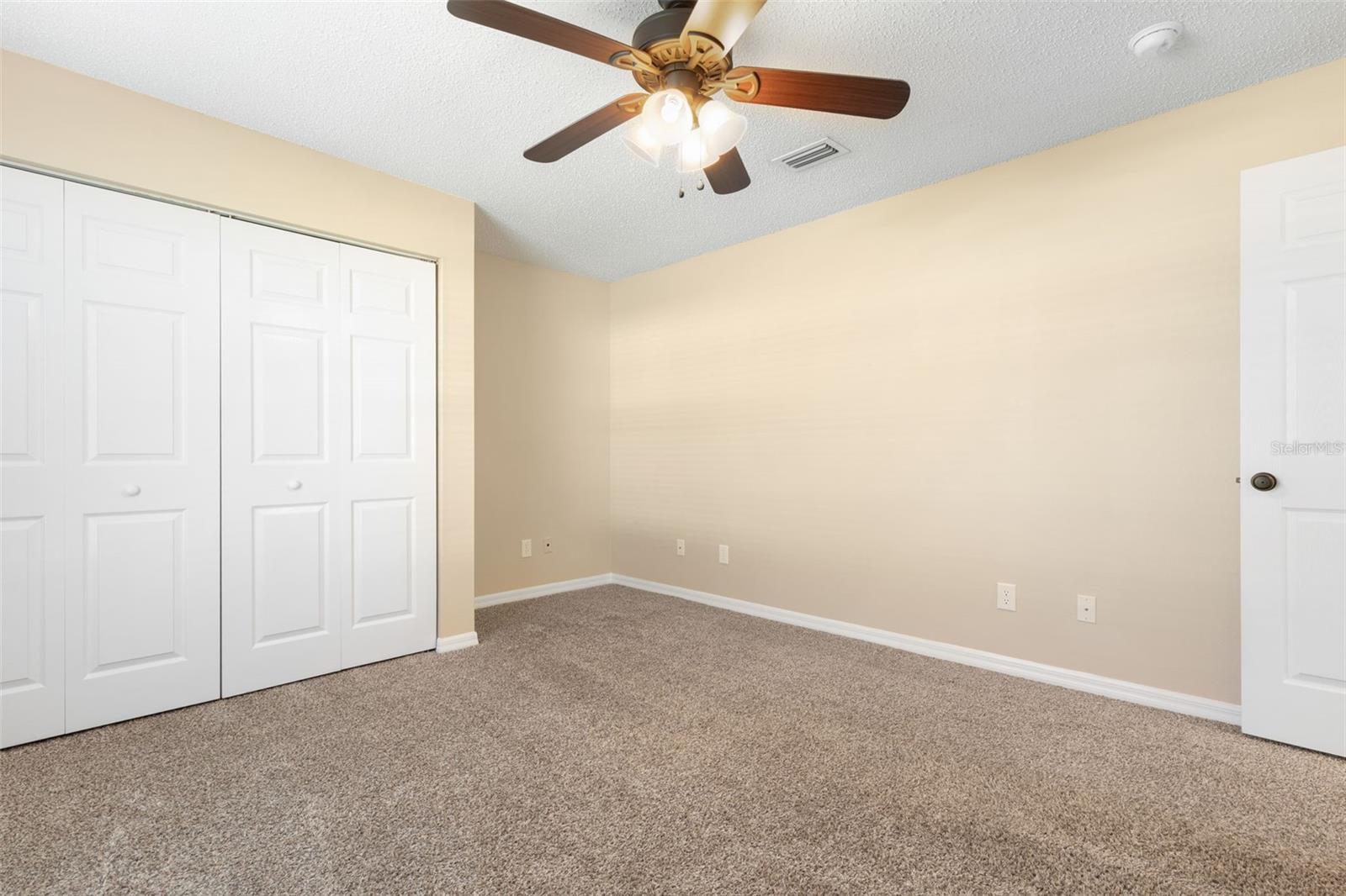 46 Rickenbacker Dr Property Photo 27