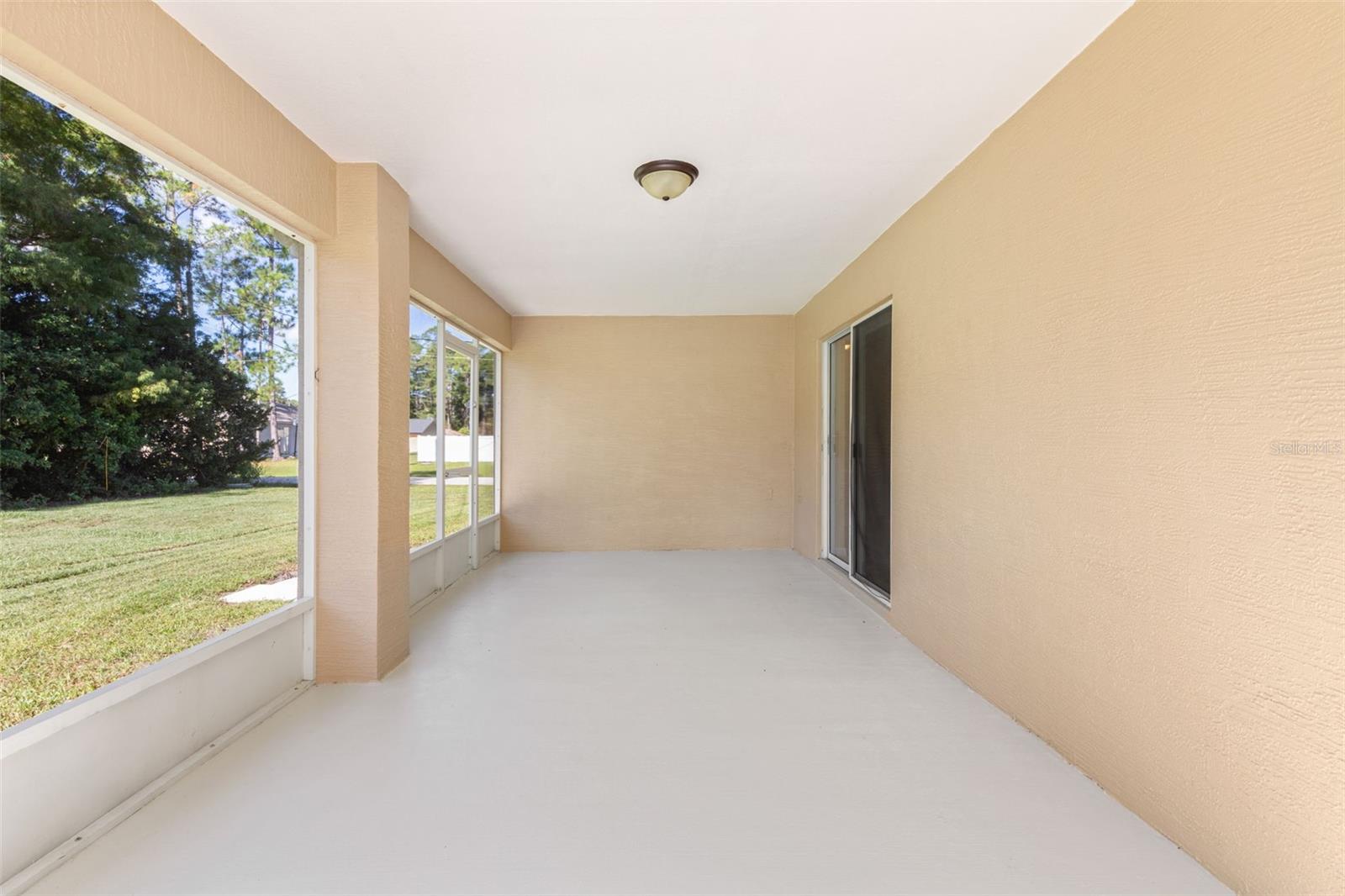 46 Rickenbacker Dr Property Photo 37