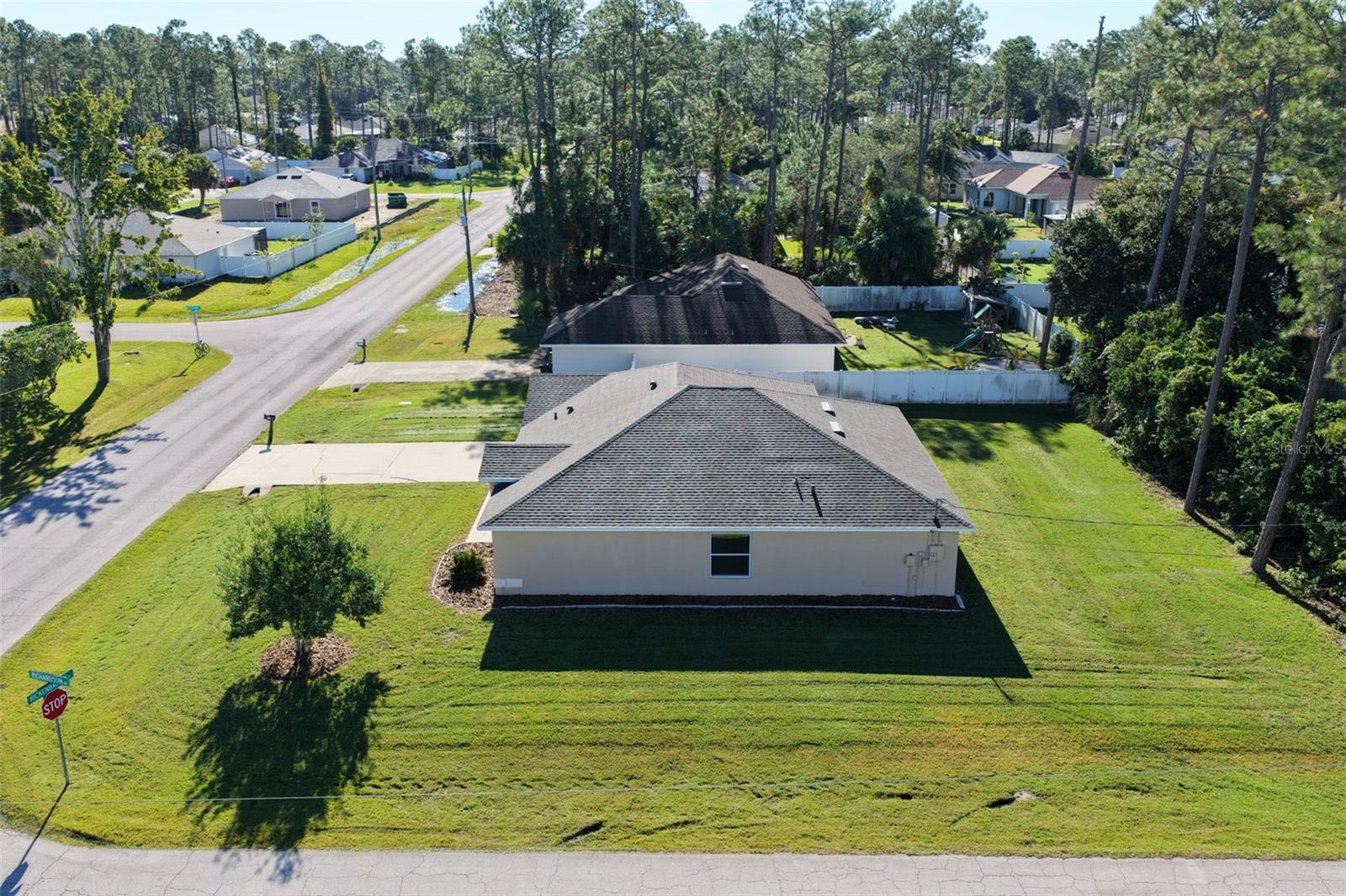 46 Rickenbacker Dr Property Photo 46