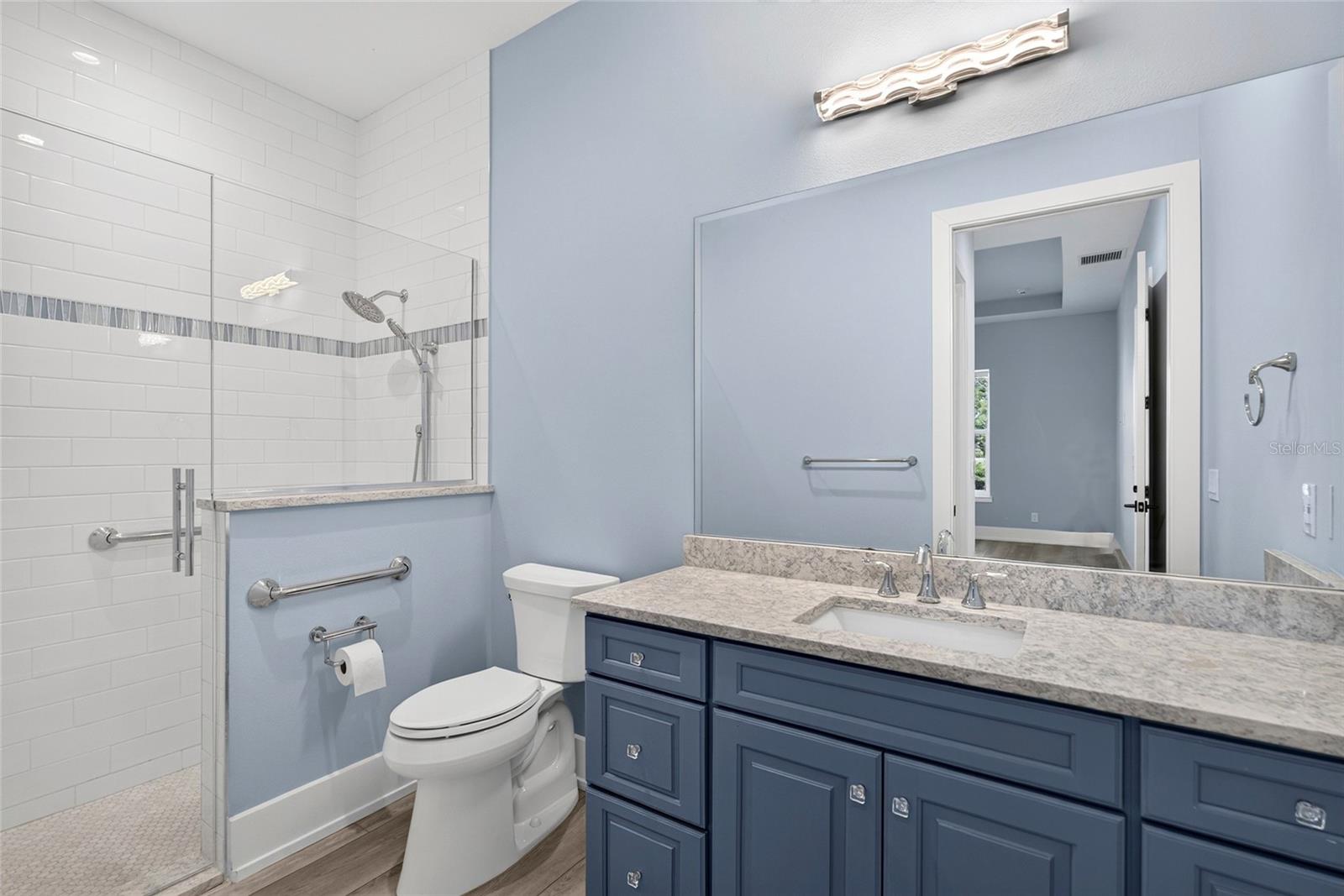 121 Seaside Pt Property Photo 15