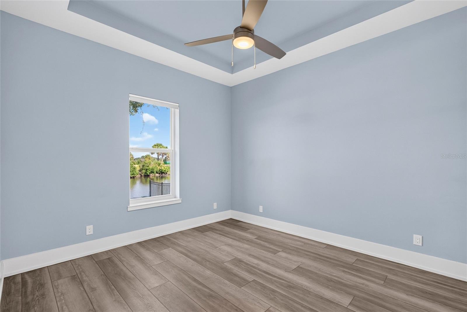 121 Seaside Pt Property Photo 17