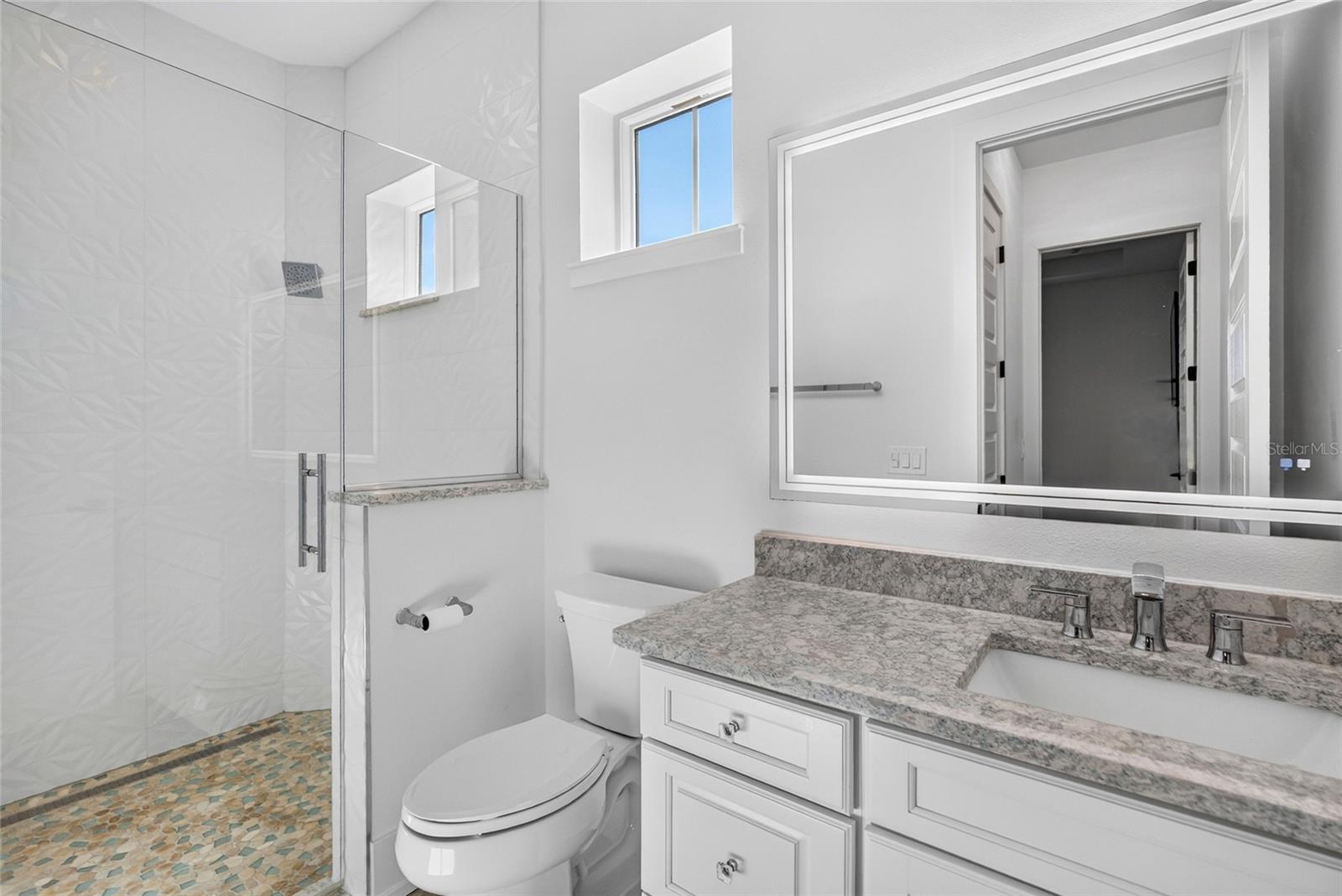121 Seaside Pt Property Photo 25
