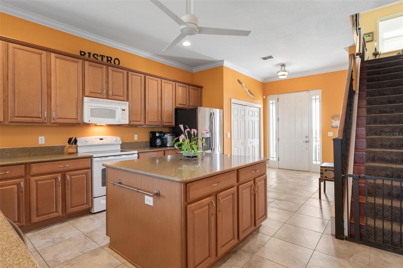 9 Deerwood St Property Photo 11