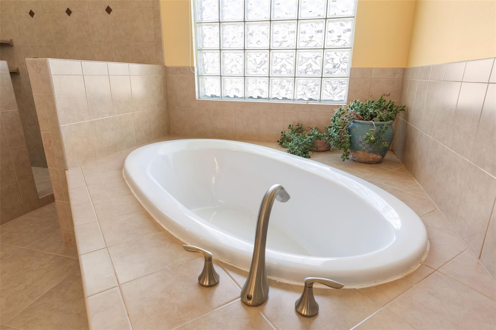 9 Deerwood St Property Photo 27