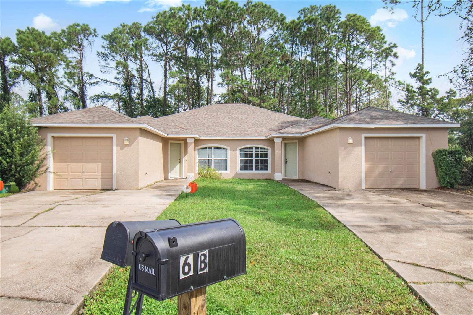 6 PLATEAU PL #B Property Photo 1