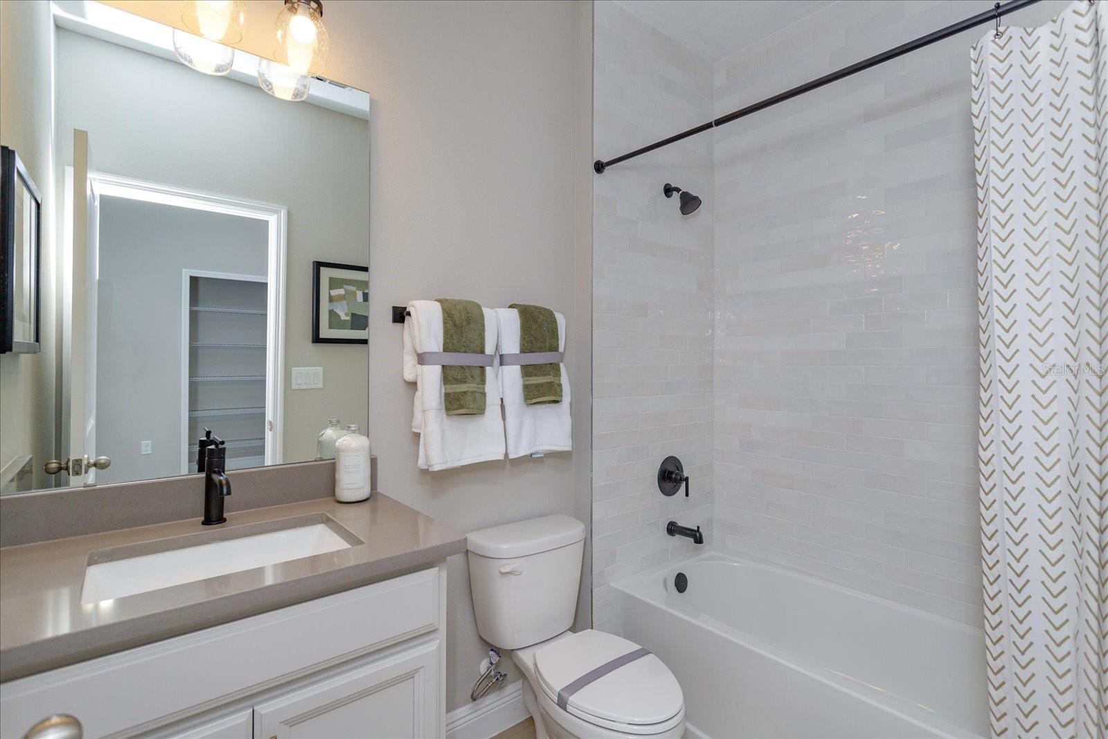 6569 Cyrils Dr Property Photo 13