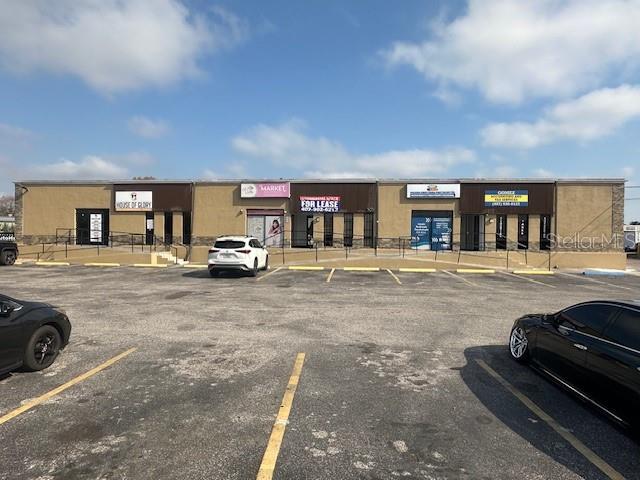 1011 W LANCASTER RD