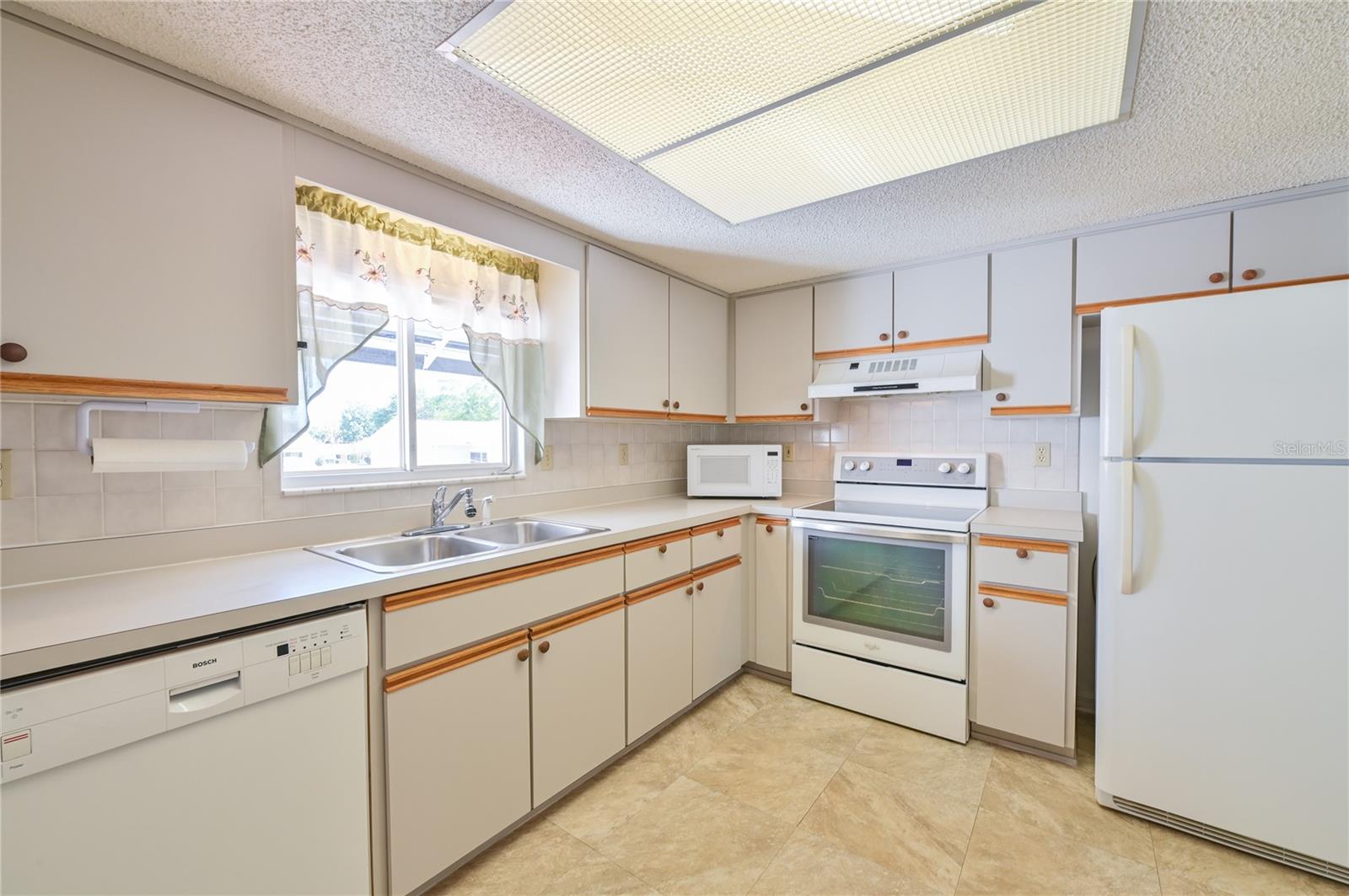 17585 Se 107th Court Property Photo 15