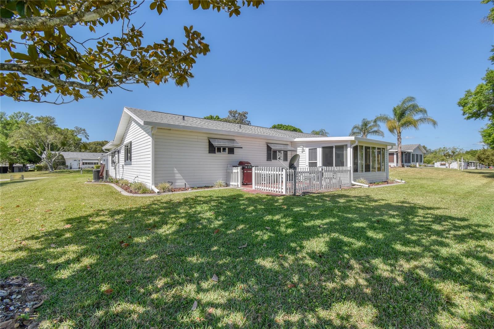17585 Se 107th Court Property Photo 42