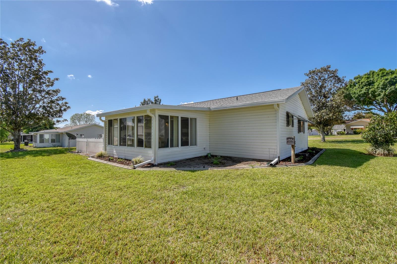 17585 Se 107th Court Property Photo 43