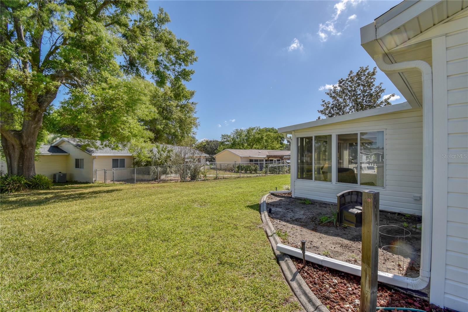 17585 Se 107th Court Property Photo 44