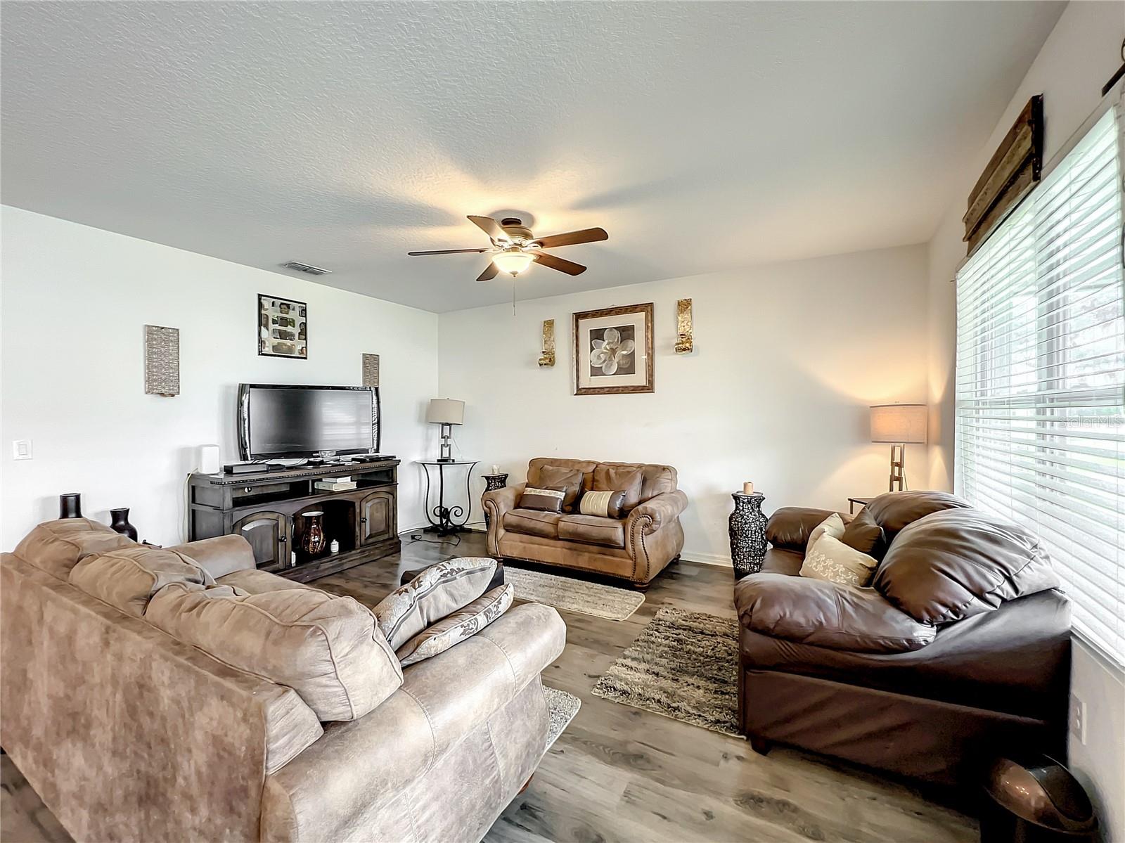 10547 Burlwood Dr Property Photo 11