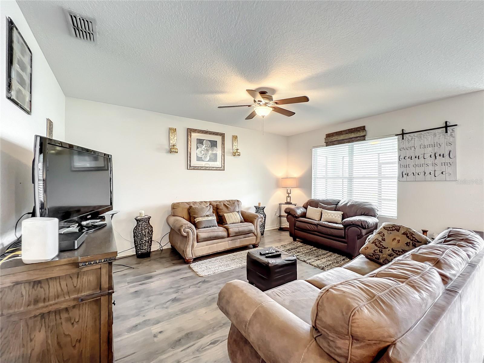 10547 Burlwood Dr Property Photo 12