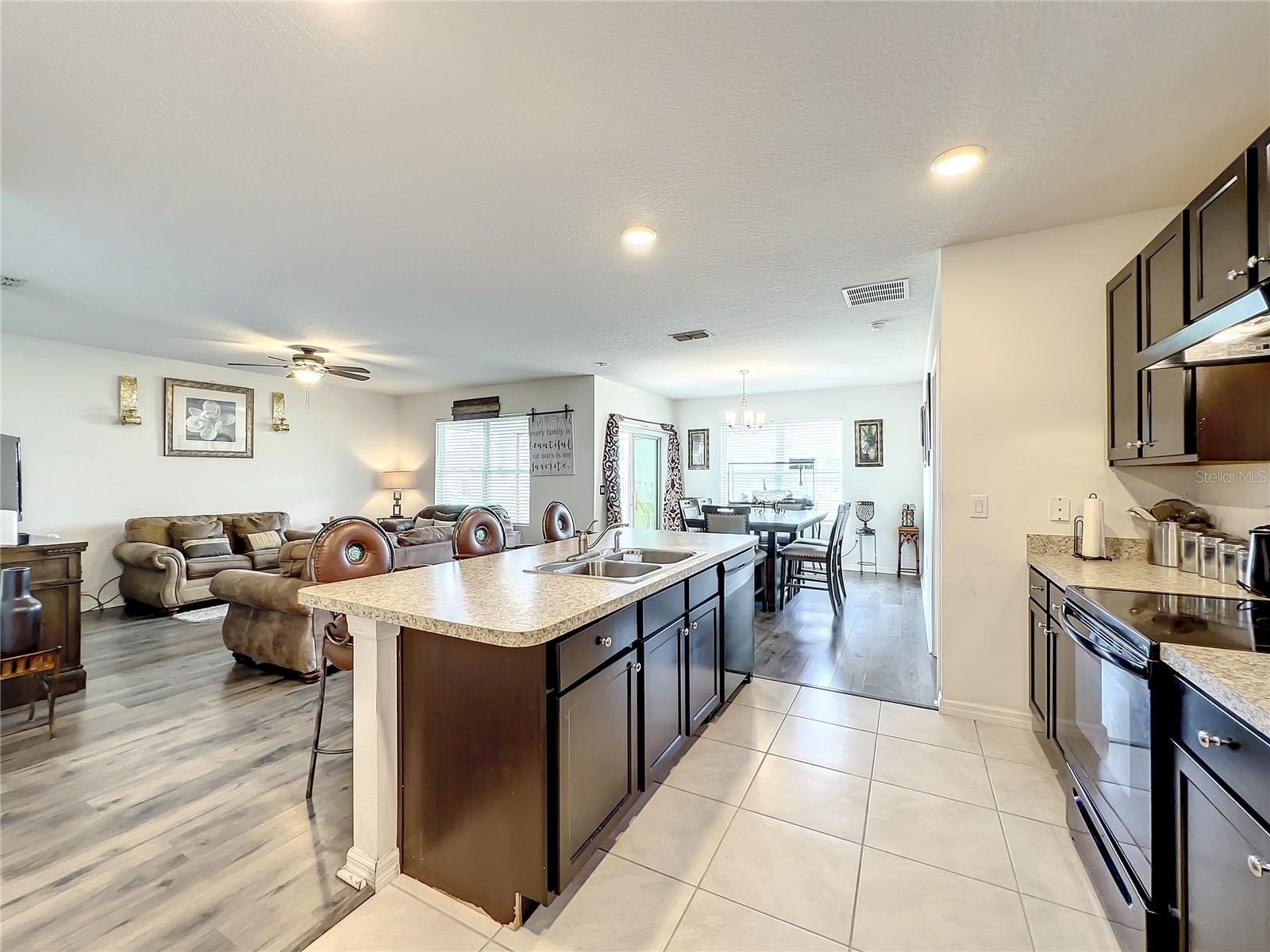 10547 Burlwood Dr Property Photo 14
