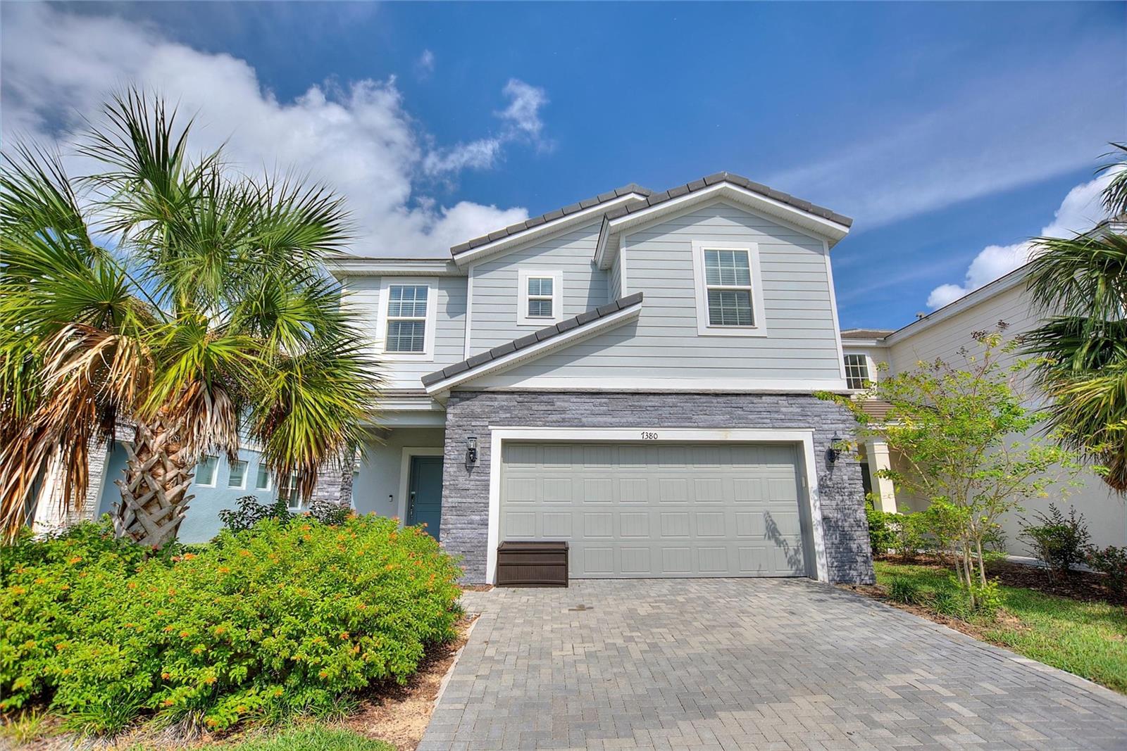 7380 Oakmoss Loop Property Photo 1