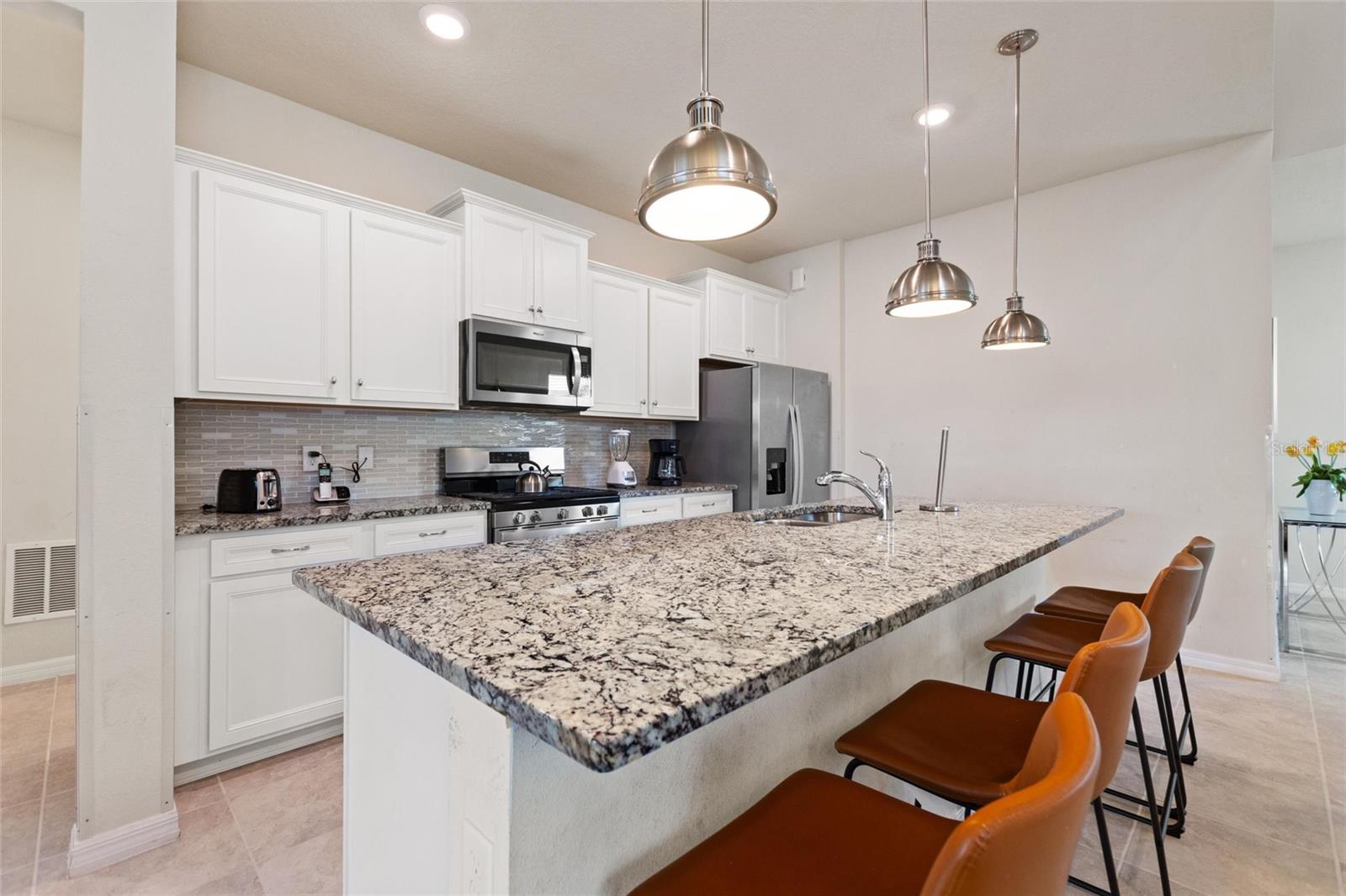 7380 Oakmoss Loop Property Photo 7