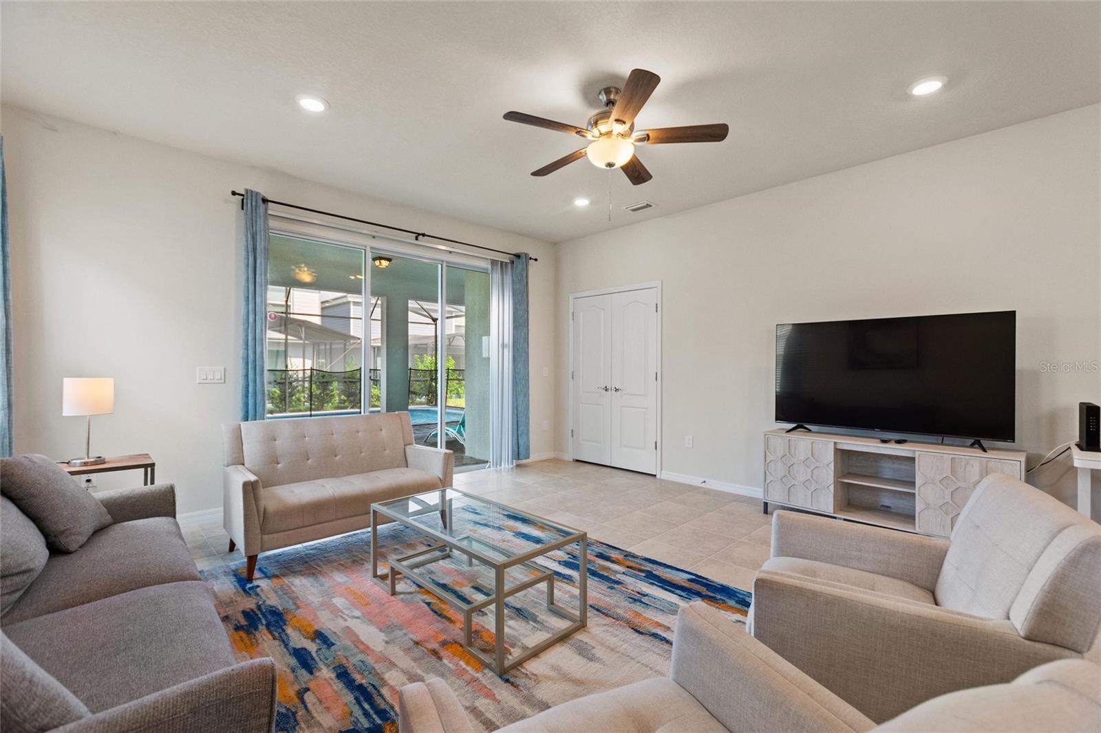 7380 Oakmoss Loop Property Photo 13