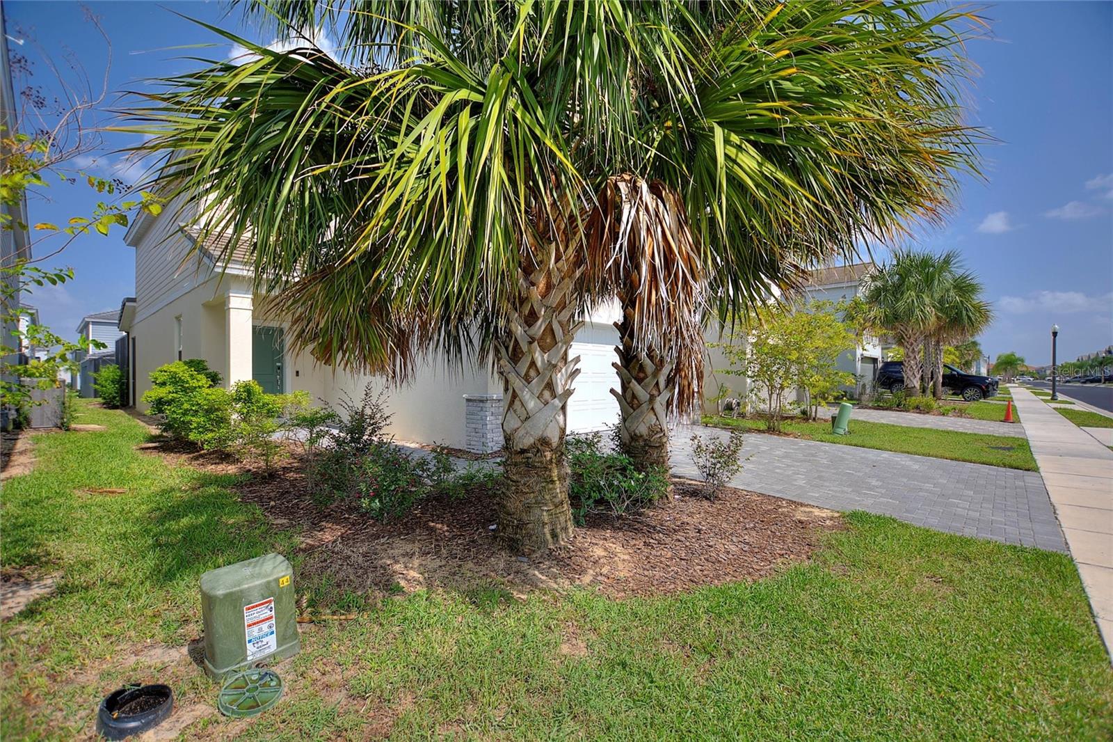 7384 Oakmoss Loop Property Photo 3