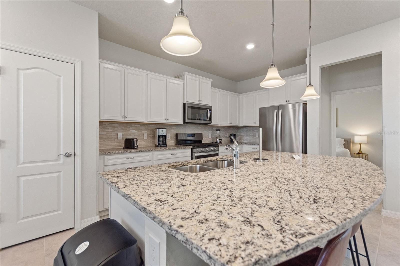 7384 Oakmoss Loop Property Photo 8