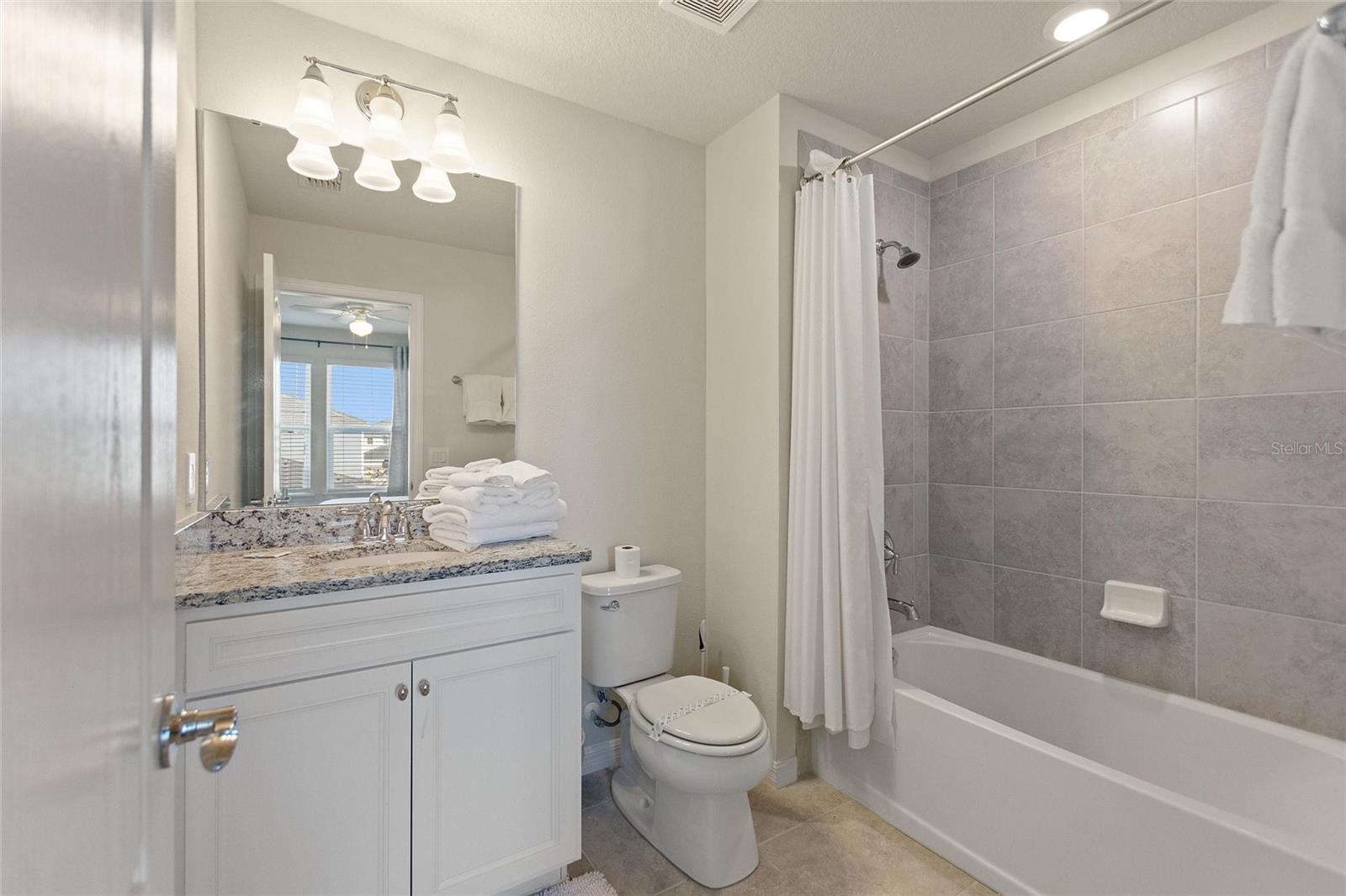 7384 Oakmoss Loop Property Photo 20