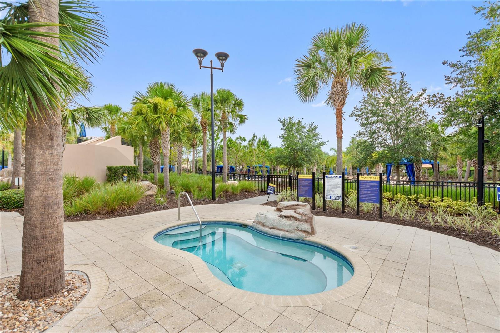 7384 Oakmoss Loop Property Photo 45
